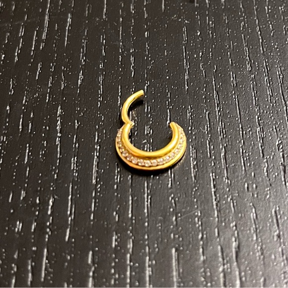 Gold septum clicker with rhinestones - Picture 1 of 3